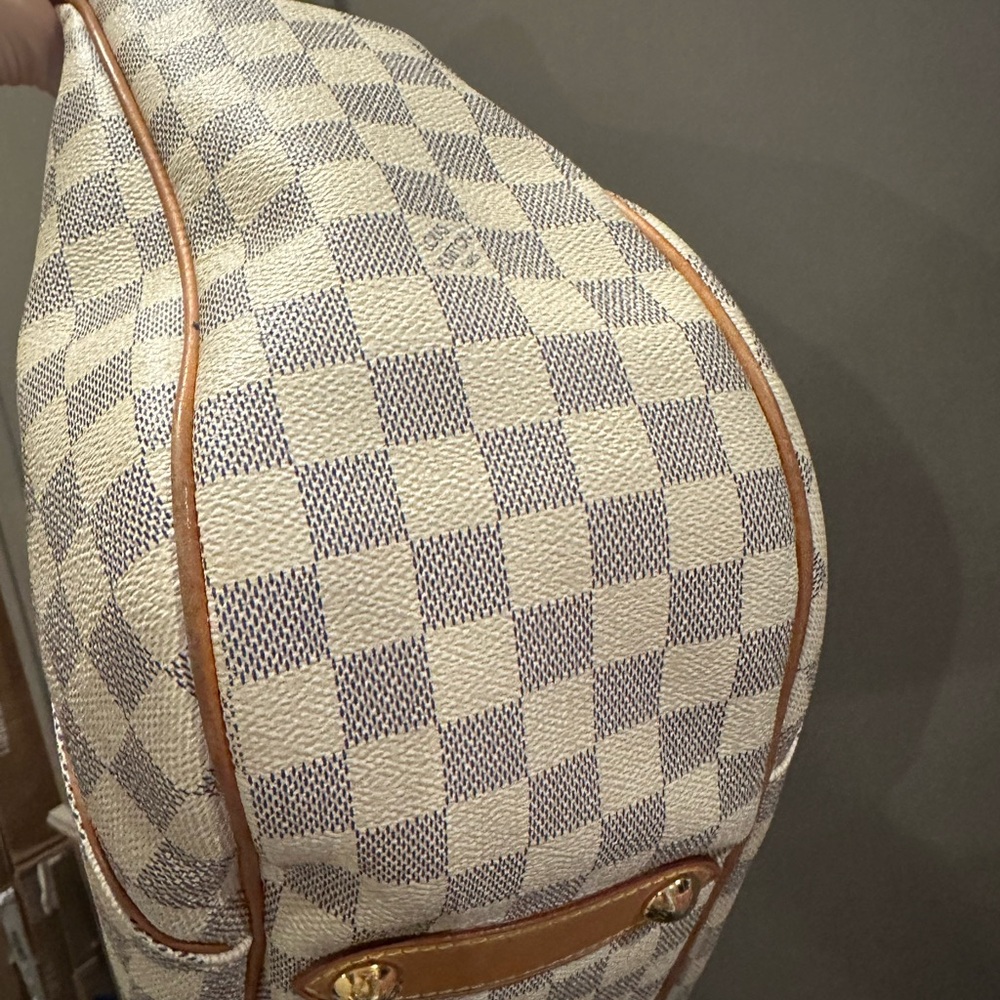 Louis Vuitton Damier Azur Galleria GM - Picture 7 of 12